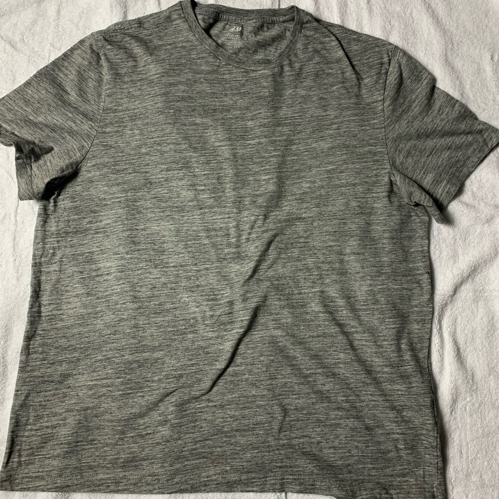 H&M Regular Fit Coupe Standard Tee